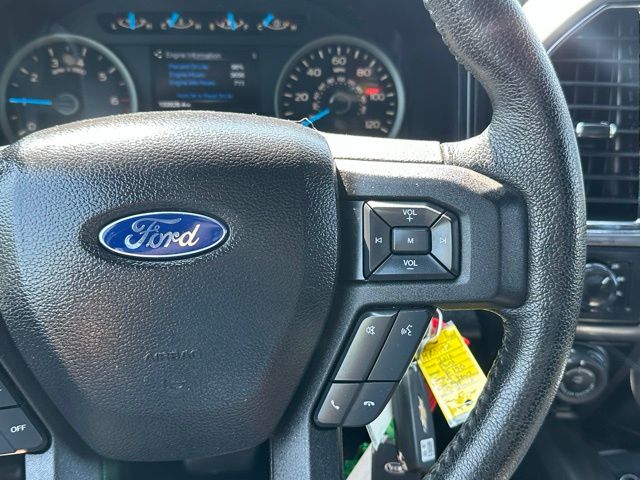 2016 Ford F-150 XLT photo 21