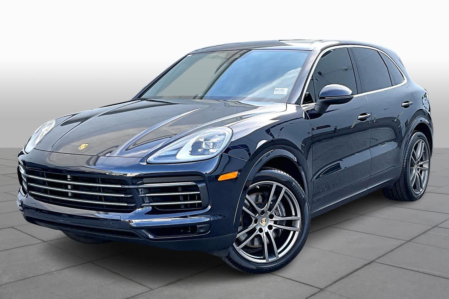2022 Porsche Cayenne Base's photo