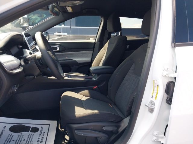 2025 Jeep Compass Sport photo 2