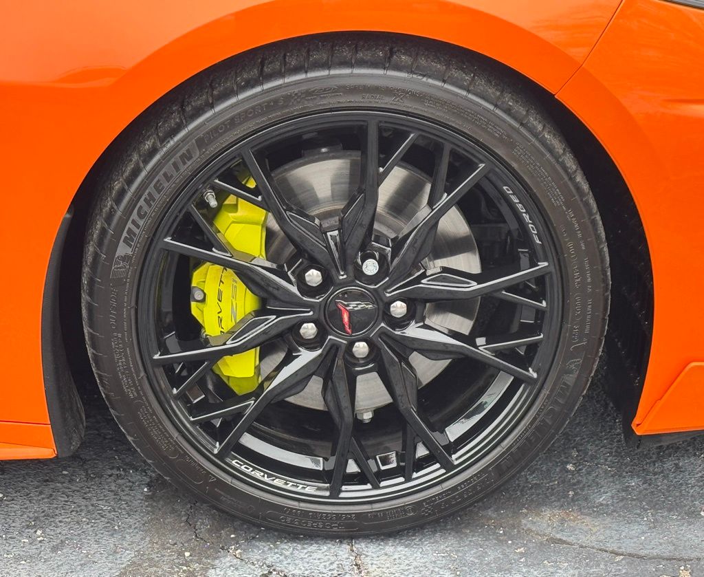 2023 Chevrolet Corvette Stingray 2LT photo 3