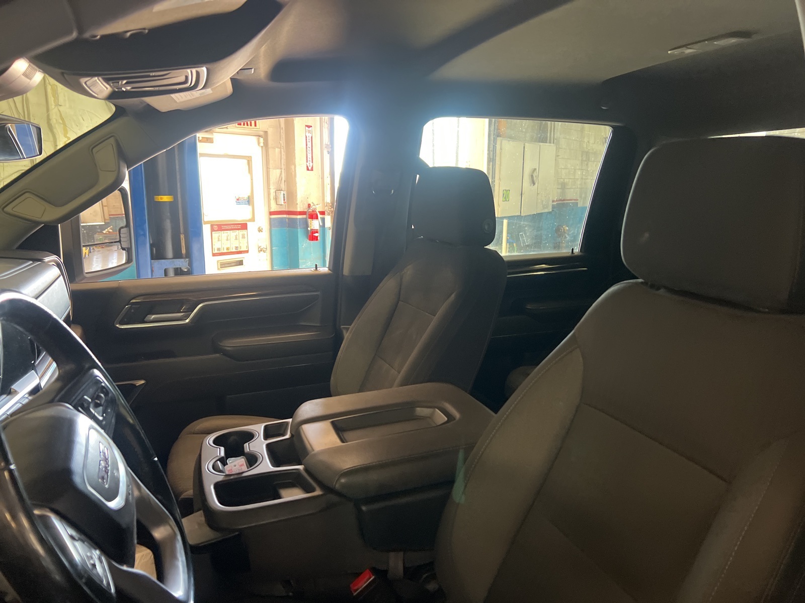 2024 Gmc Sierra HD SLE photo 2