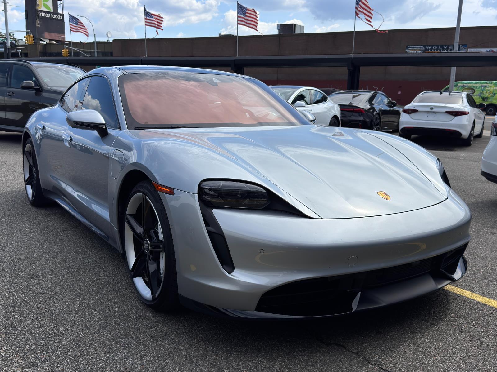 2020 Porsche Taycan Turbo S photo 3