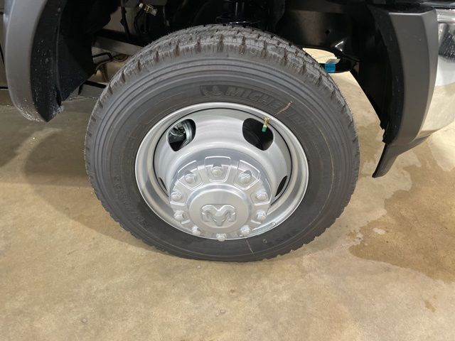 2026 Ram 5500 Tradesman photo 11