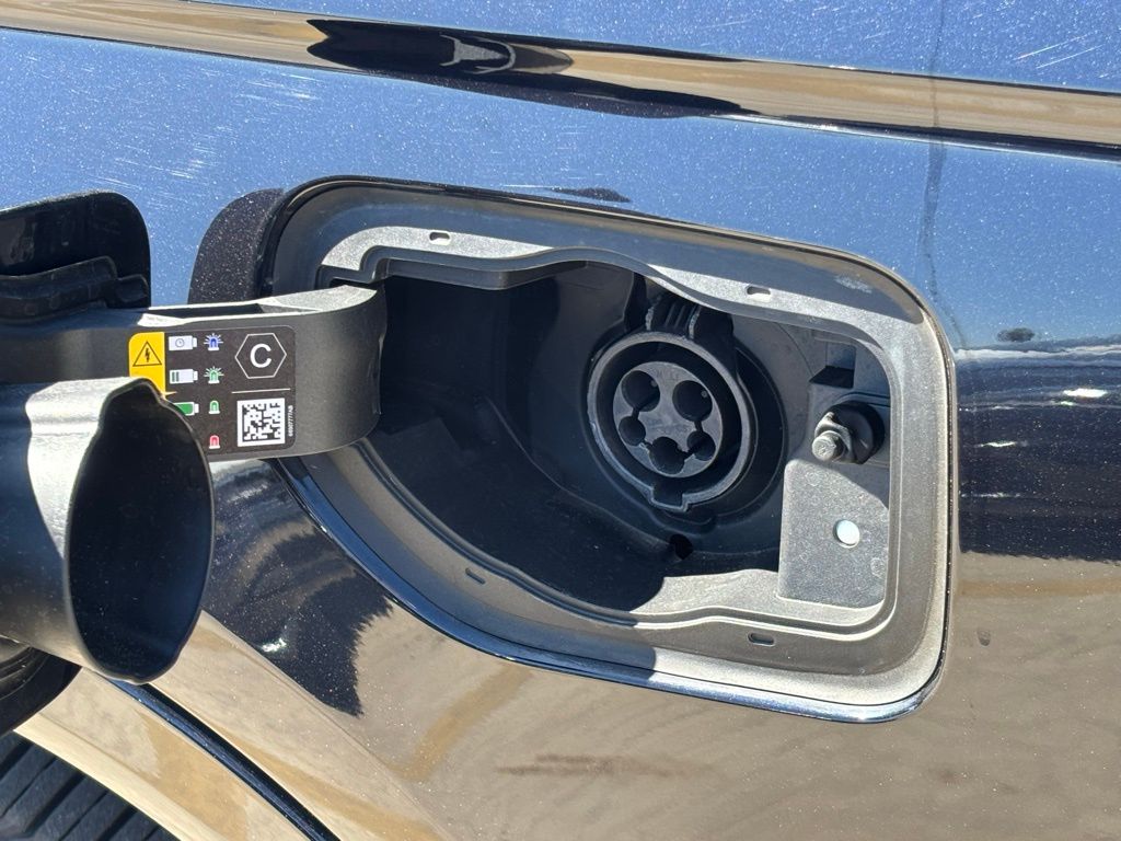 2023 Jeep Grand Cherokee Summit Reserve 4xe photo 2