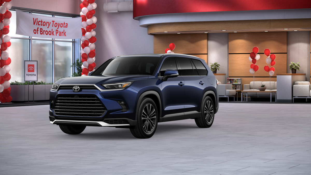 2026 Toyota Grand Highlander Platinum's photo