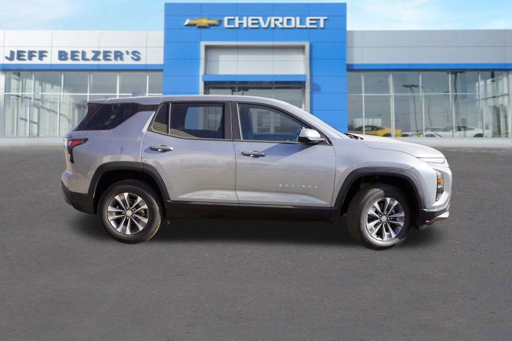 2026 Chevrolet Equinox LT photo 2