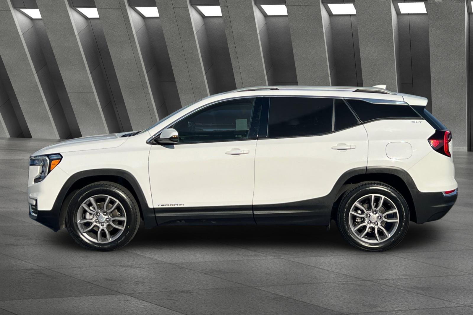 2024 Gmc Terrain SLT photo 6