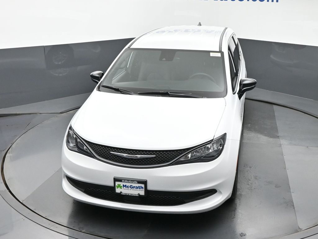 2026 Chrysler Voyager LX photo 25