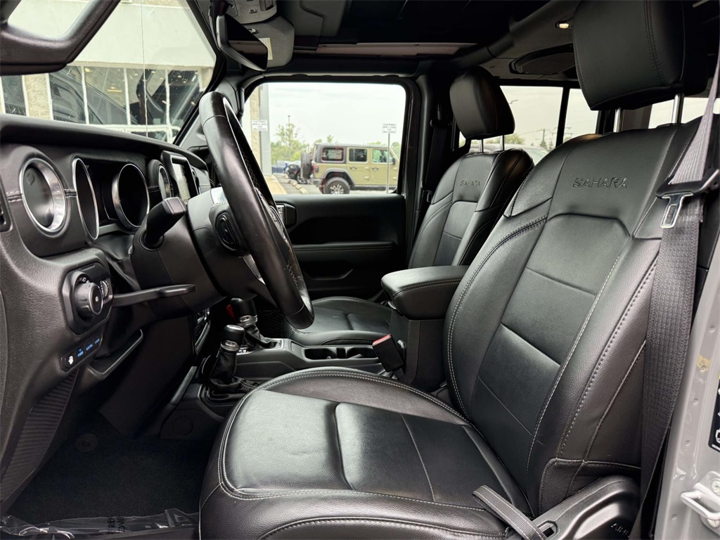 2023 Jeep Wrangler Sahara 4xe photo 13