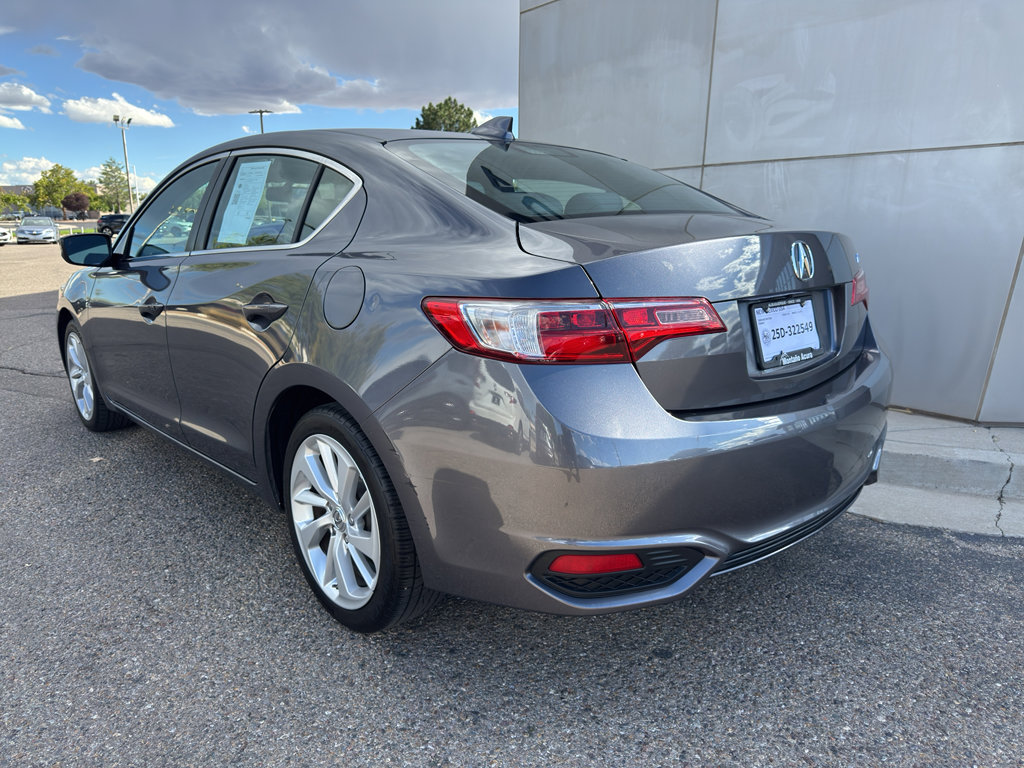 2018 Acura ILX Premium photo 8