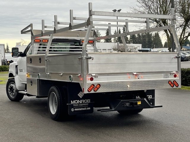 2023 Chevrolet Silverado 5500HD Work Truck photo 3