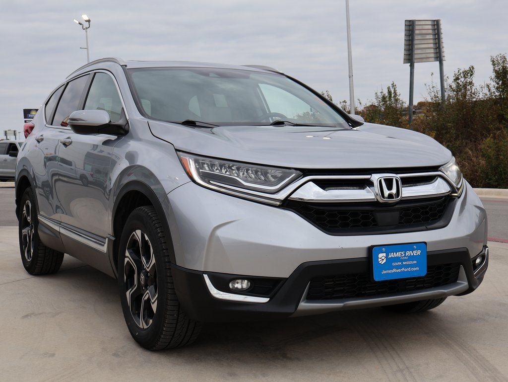 2017 Honda CR-V Touring photo 4