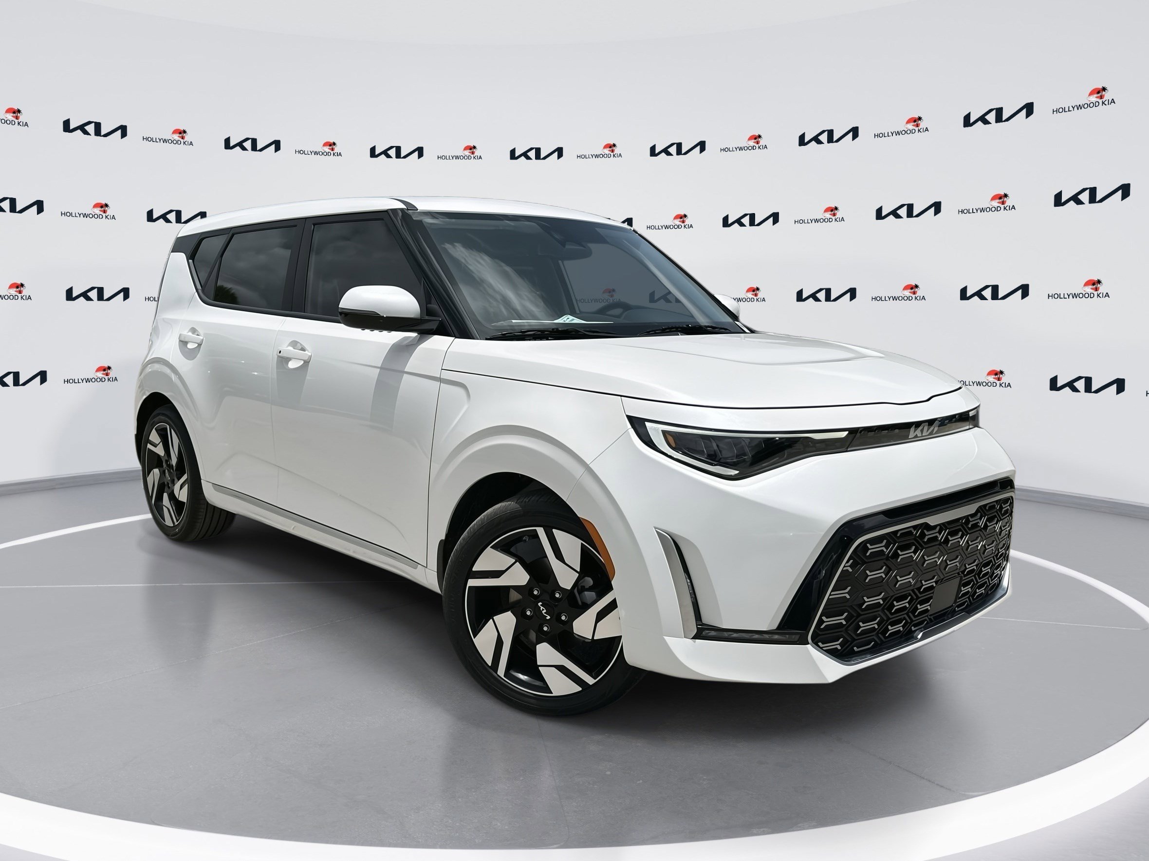2025 Kia Soul GT-Line's photo