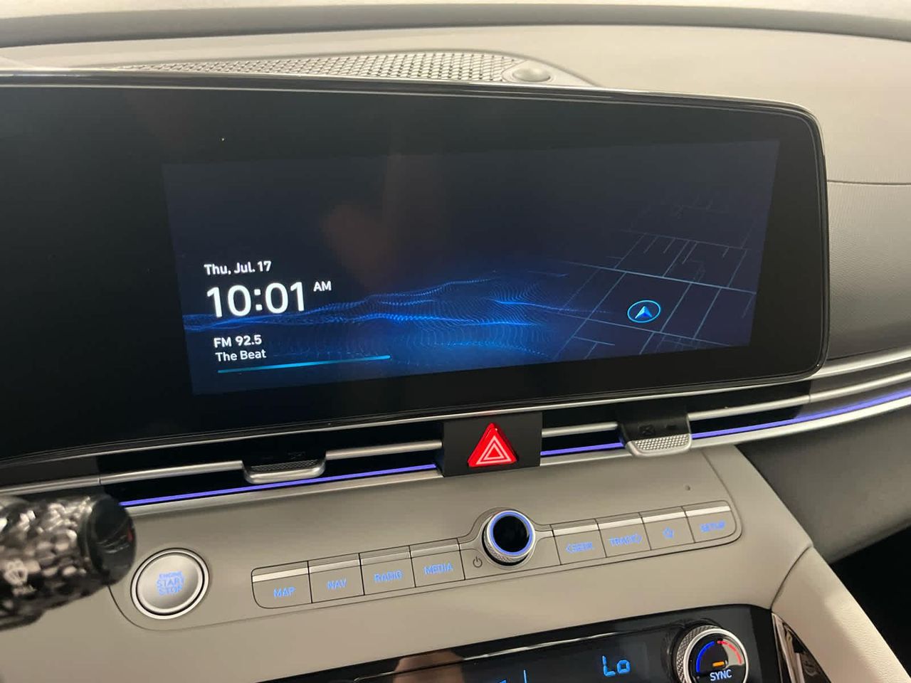 2025 Hyundai Elantra Hybrid Limited photo 36