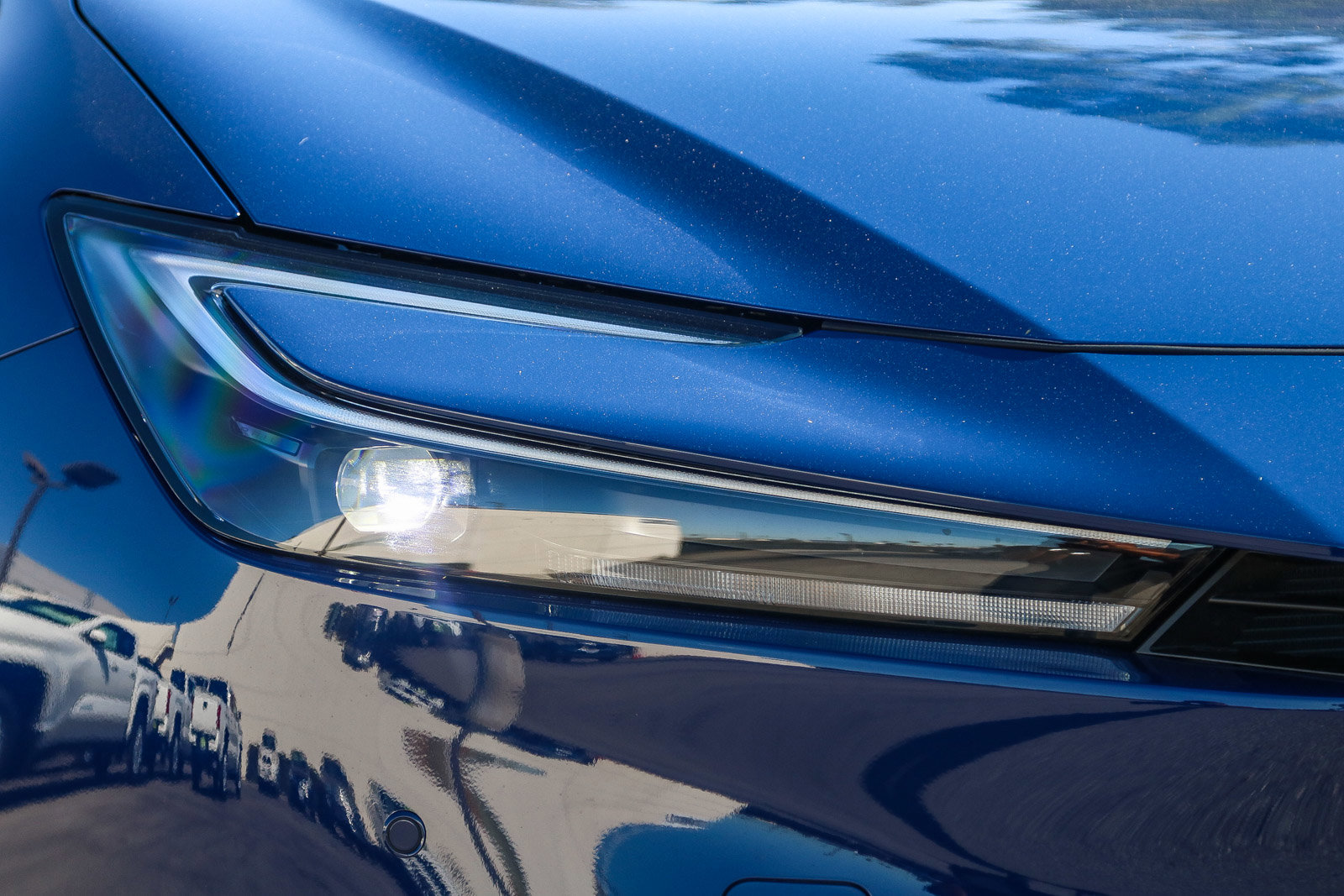 2026 Toyota Prius Plug-in Hybrid SE photo 4