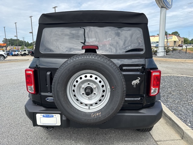 2025 Ford Bronco Base photo 9