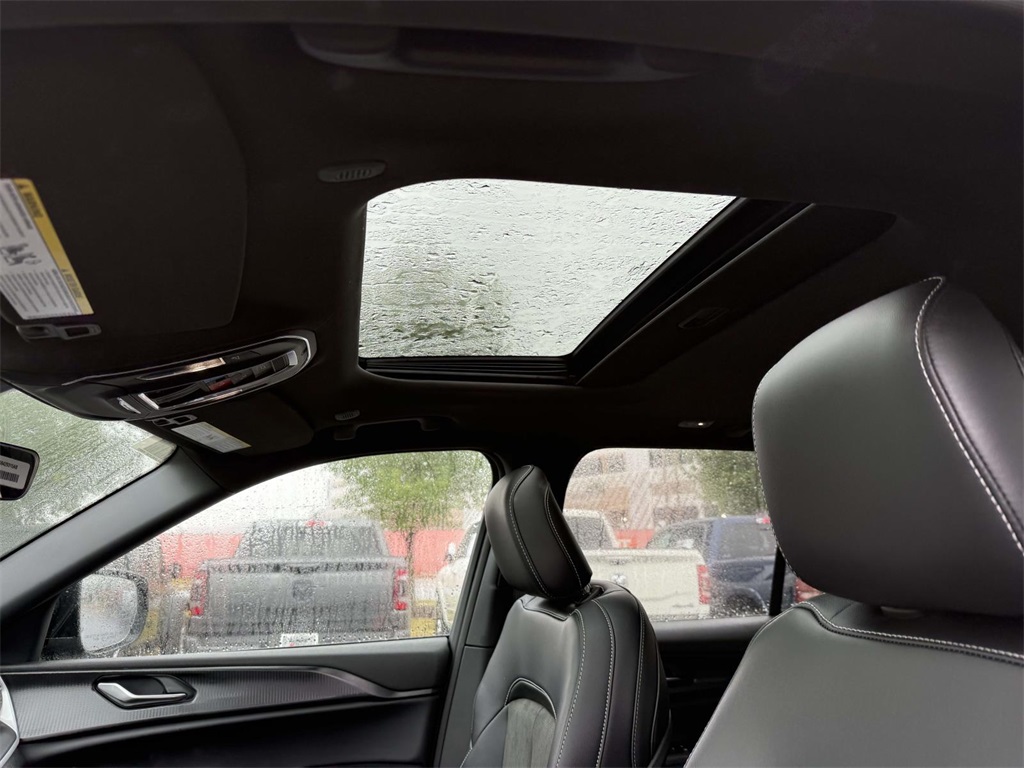 2025 Jeep Grand Cherokee Altitude X photo 3