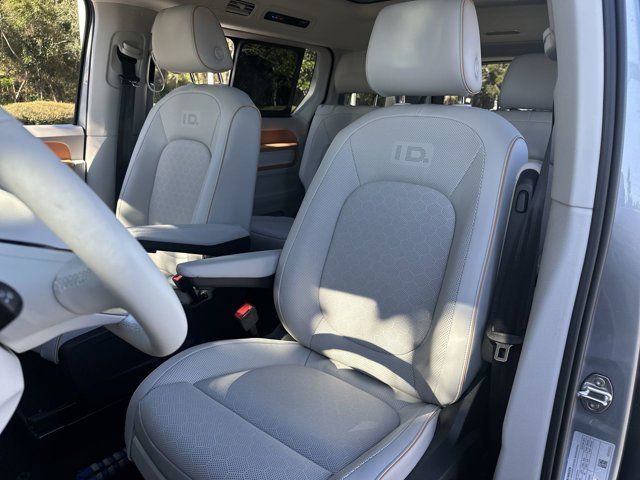 2025 Volkswagen ID. Buzz photo 3