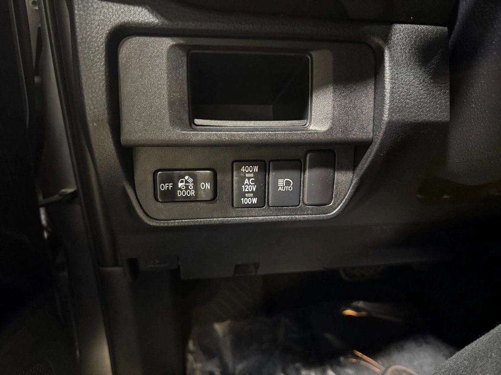 2019 Toyota Tacoma SR5 photo 17