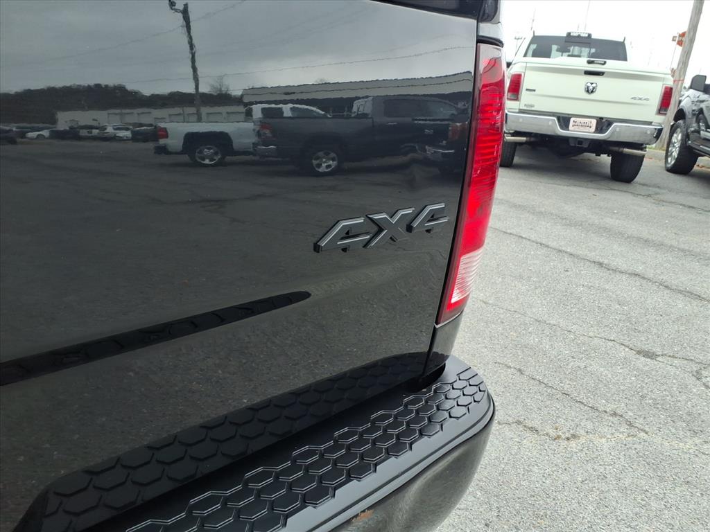 2017 Ram 1500 Tradesman photo 4