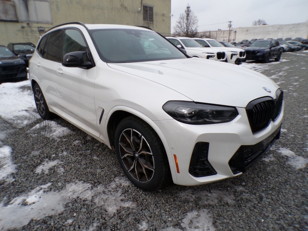 2023 BMW X3 40i's photo