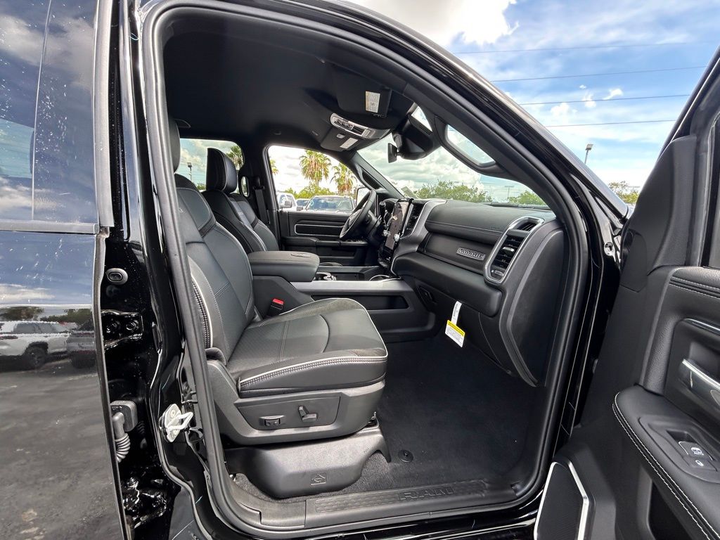 2025 Ram 3500 Laramie photo 16