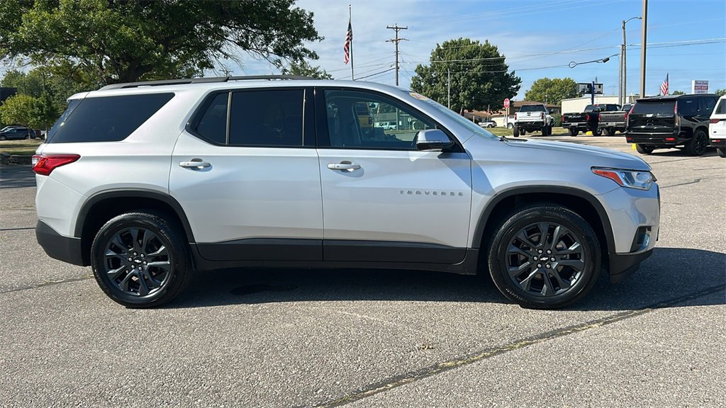 2019 Chevrolet Traverse RS photo 2