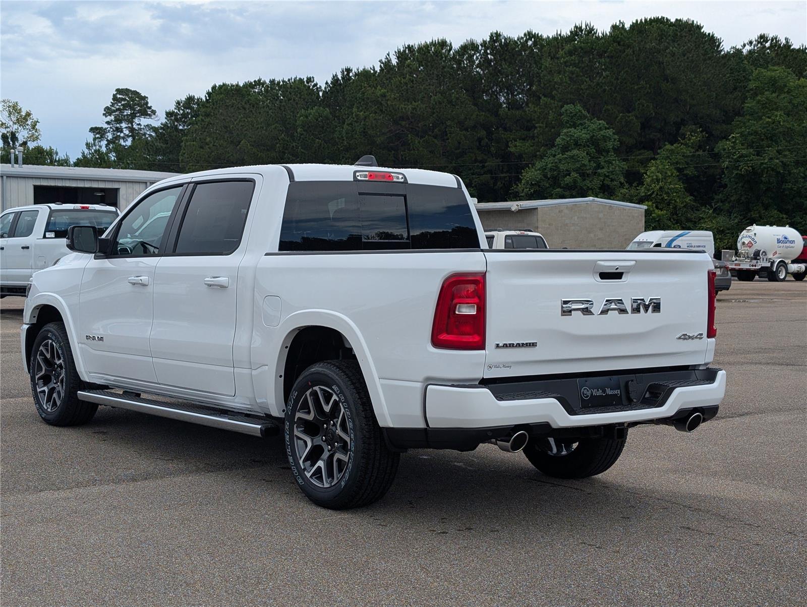 2026 Ram 1500 Laramie photo 3