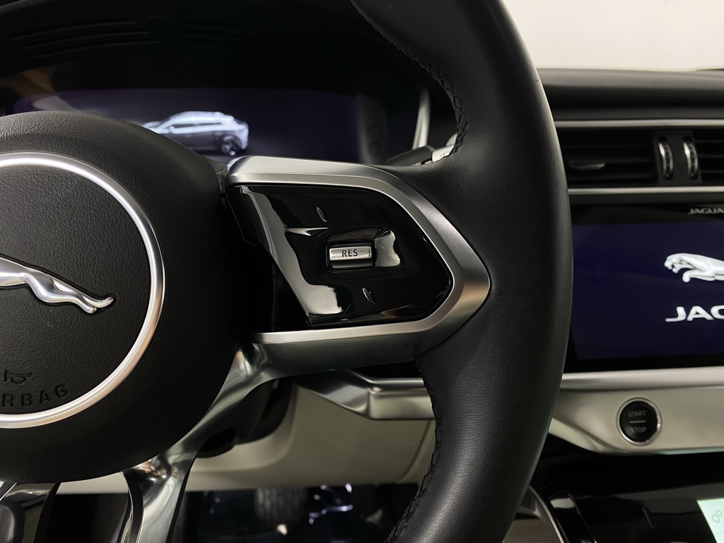 2020 Jaguar I-PACE SE photo 11