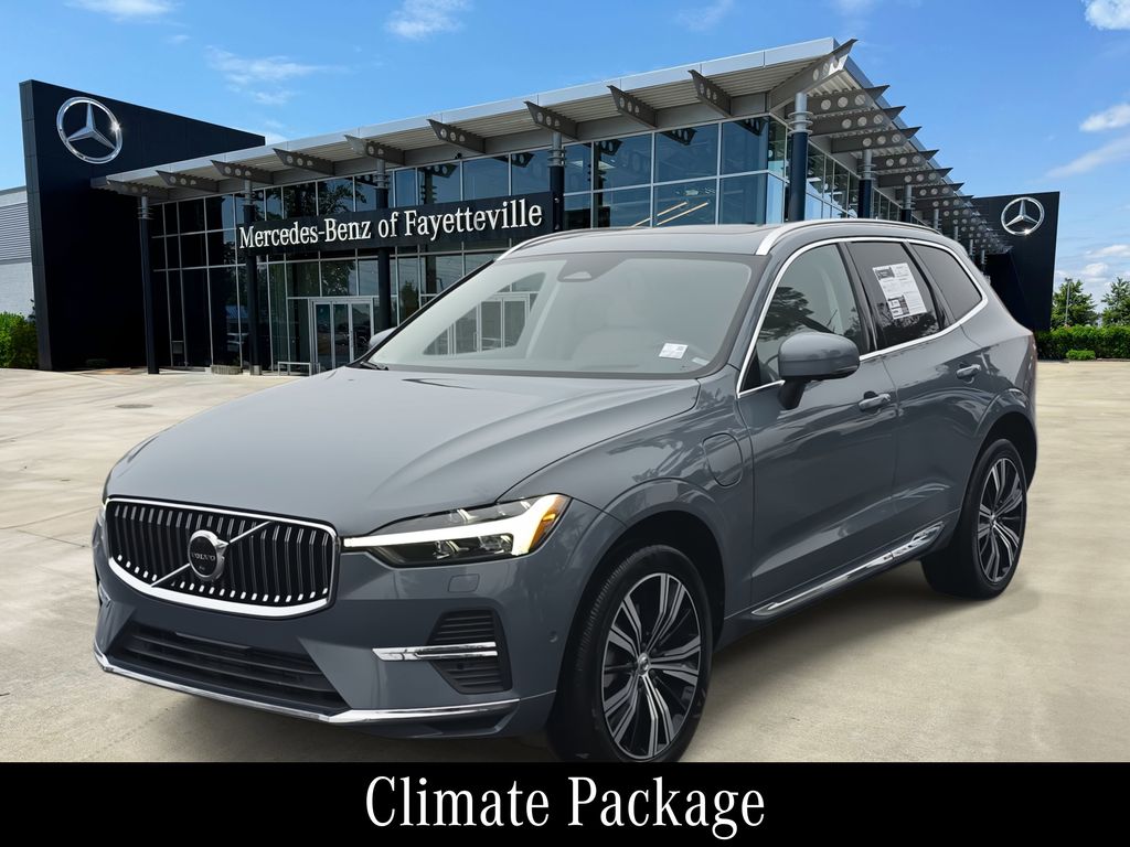 2022 Volvo XC60 Inscription's photo