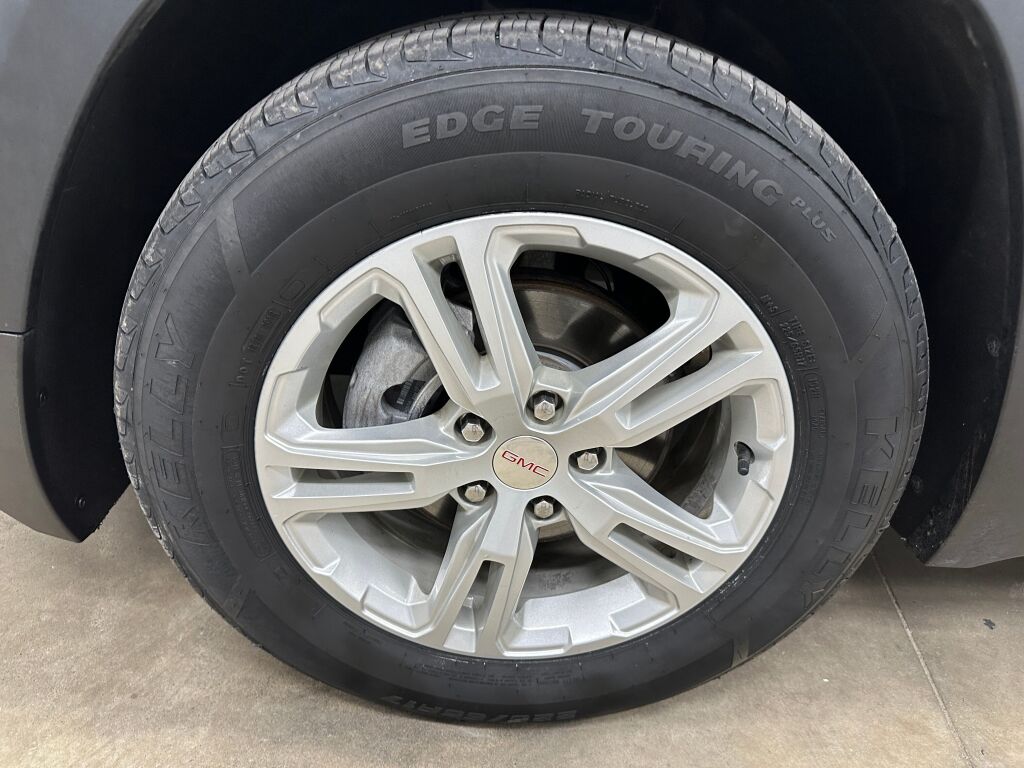 2023 Gmc Terrain SLE photo 17
