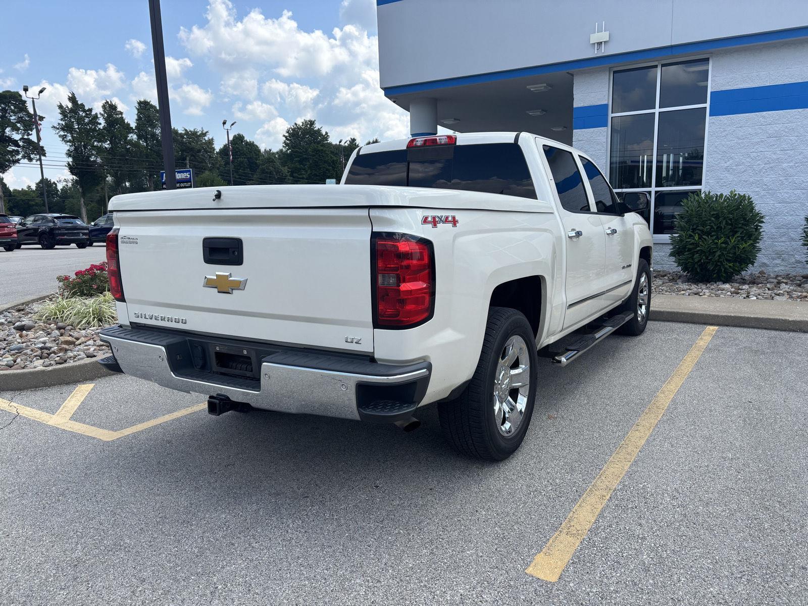 2014 Chevrolet Silverado 1500 LTZ photo 2