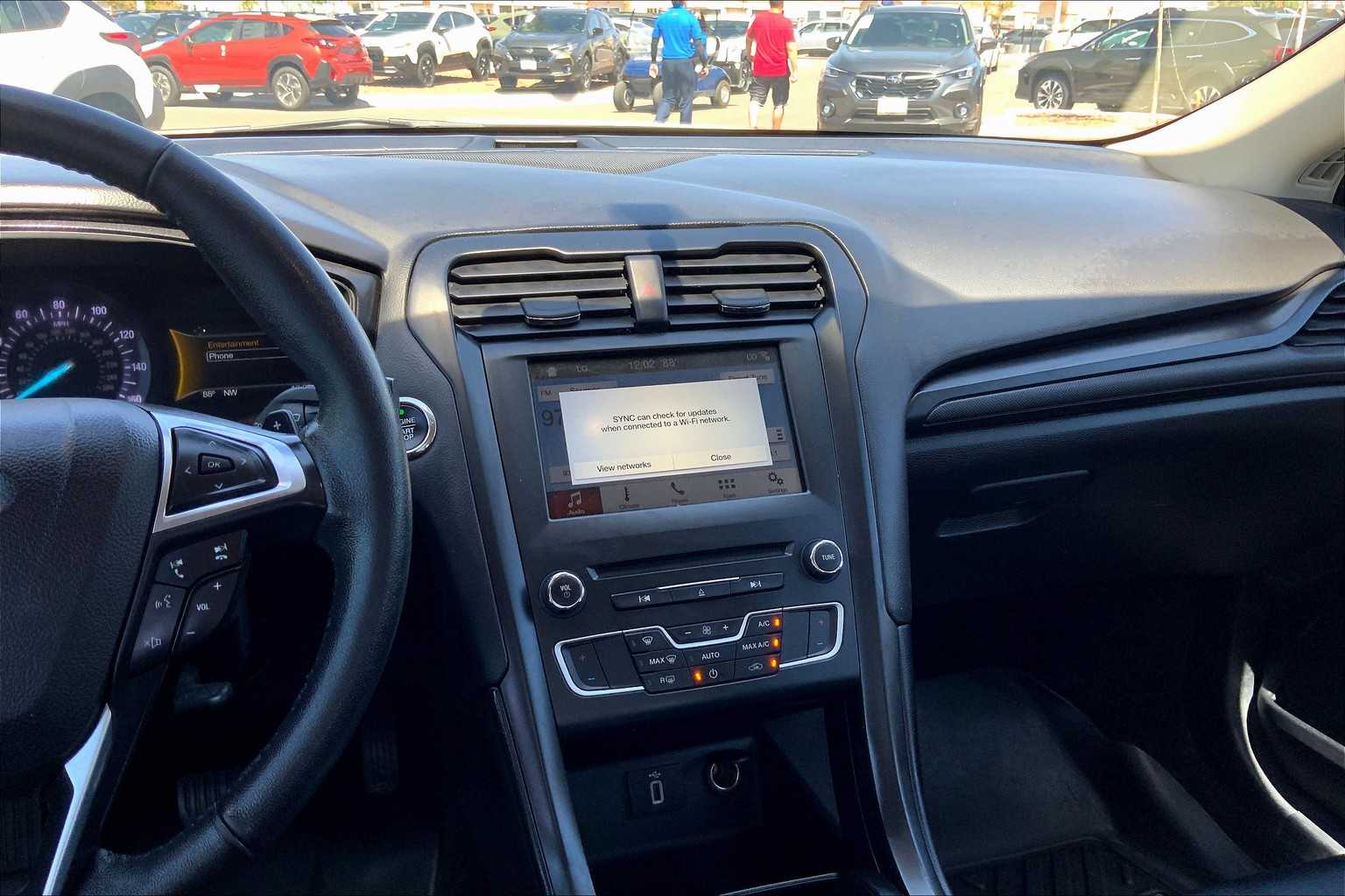 2018 Ford Fusion SE photo 5