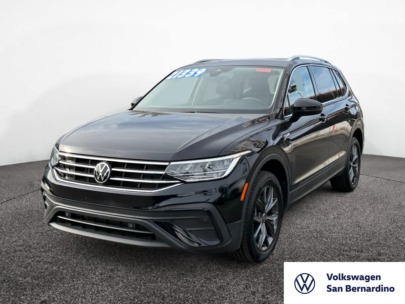 2022 Volkswagen Tiguan SE's photo