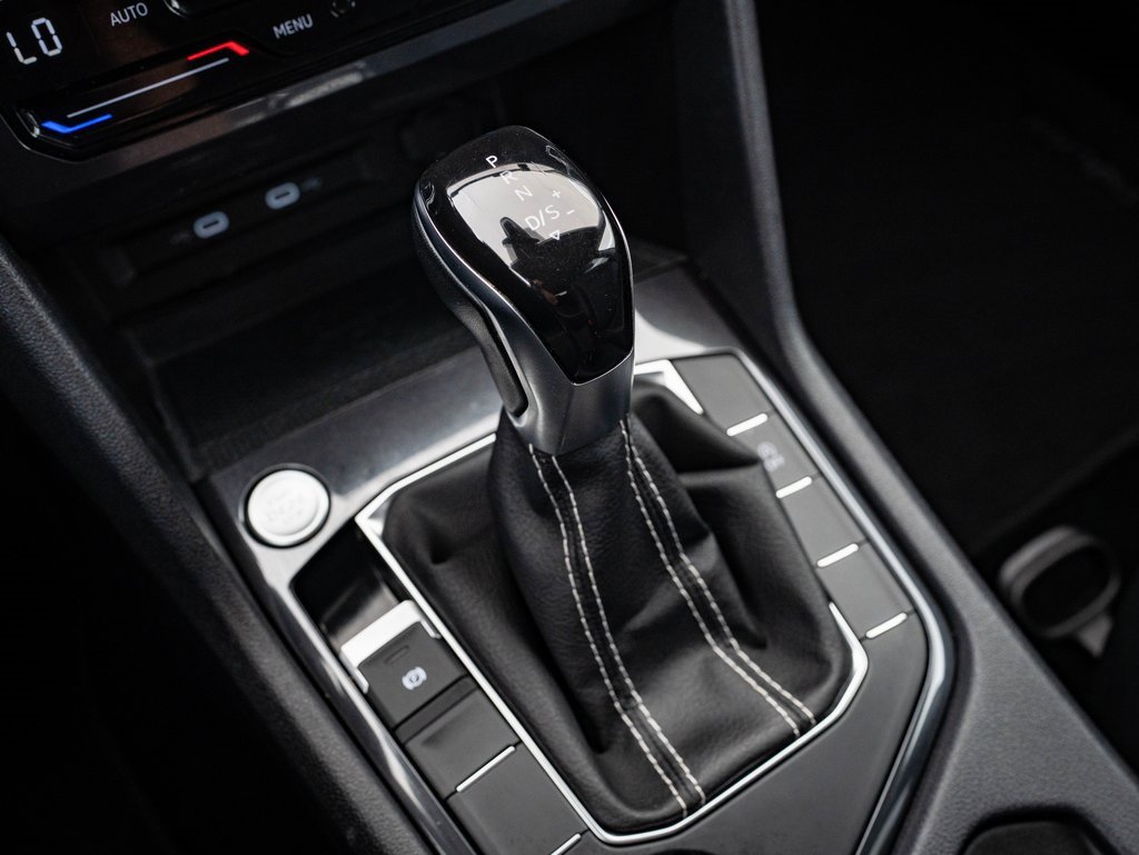 2022 Volkswagen Tiguan SE photo 29