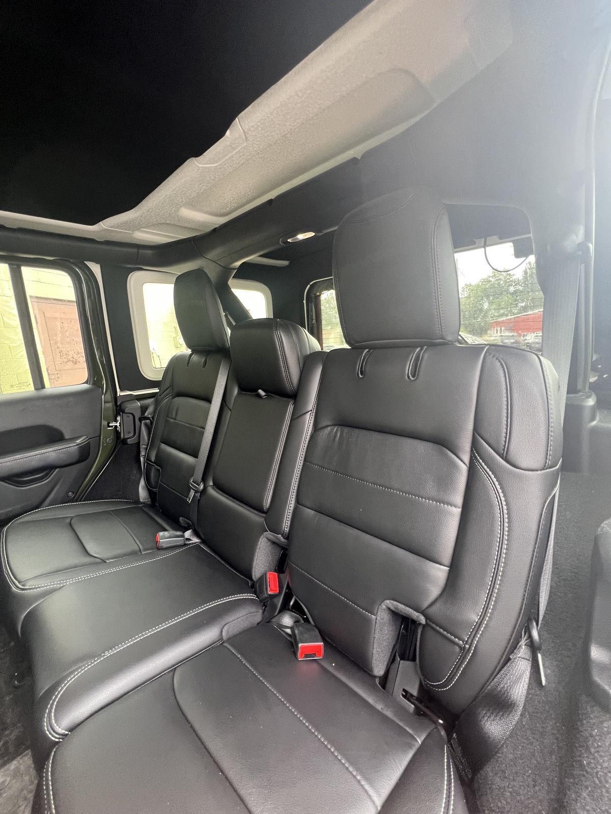 2021 Jeep Wrangler Unlimited Sahara photo 10