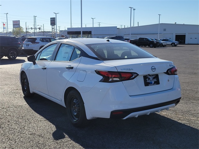 2025 Nissan Versa S photo 4
