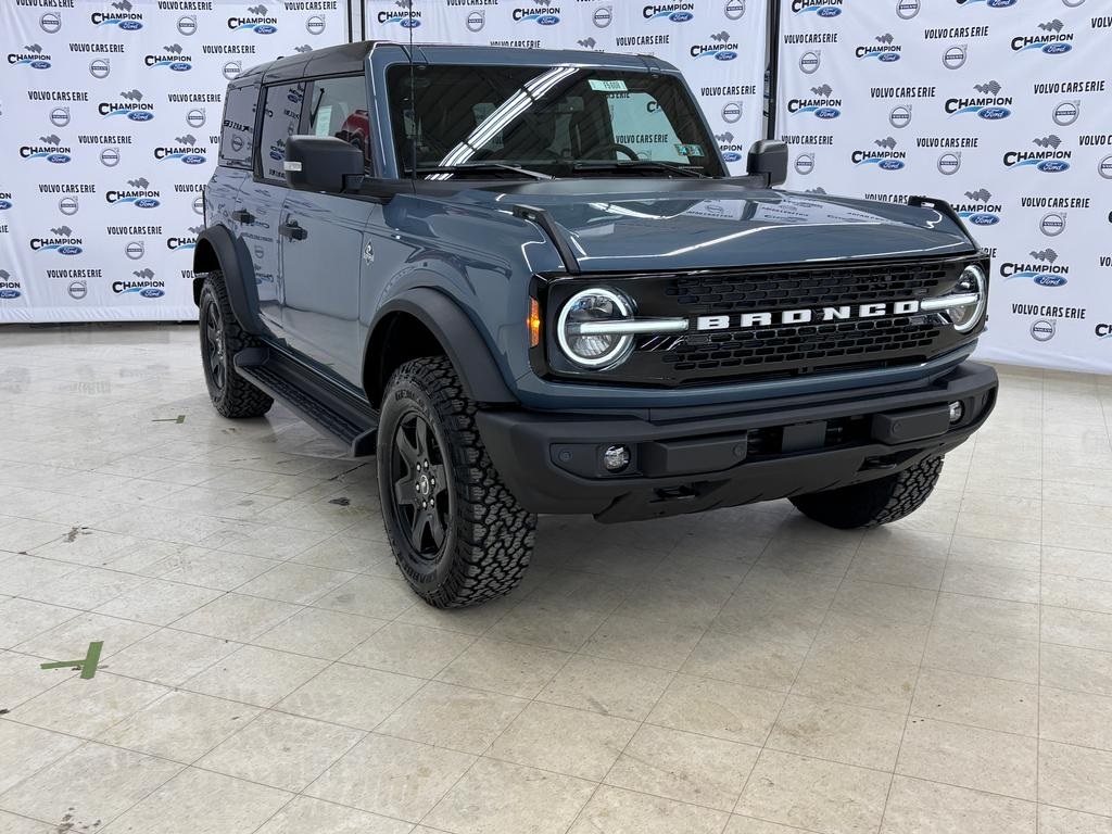 2025 Ford Bronco 4-Door Outer Banks's photo