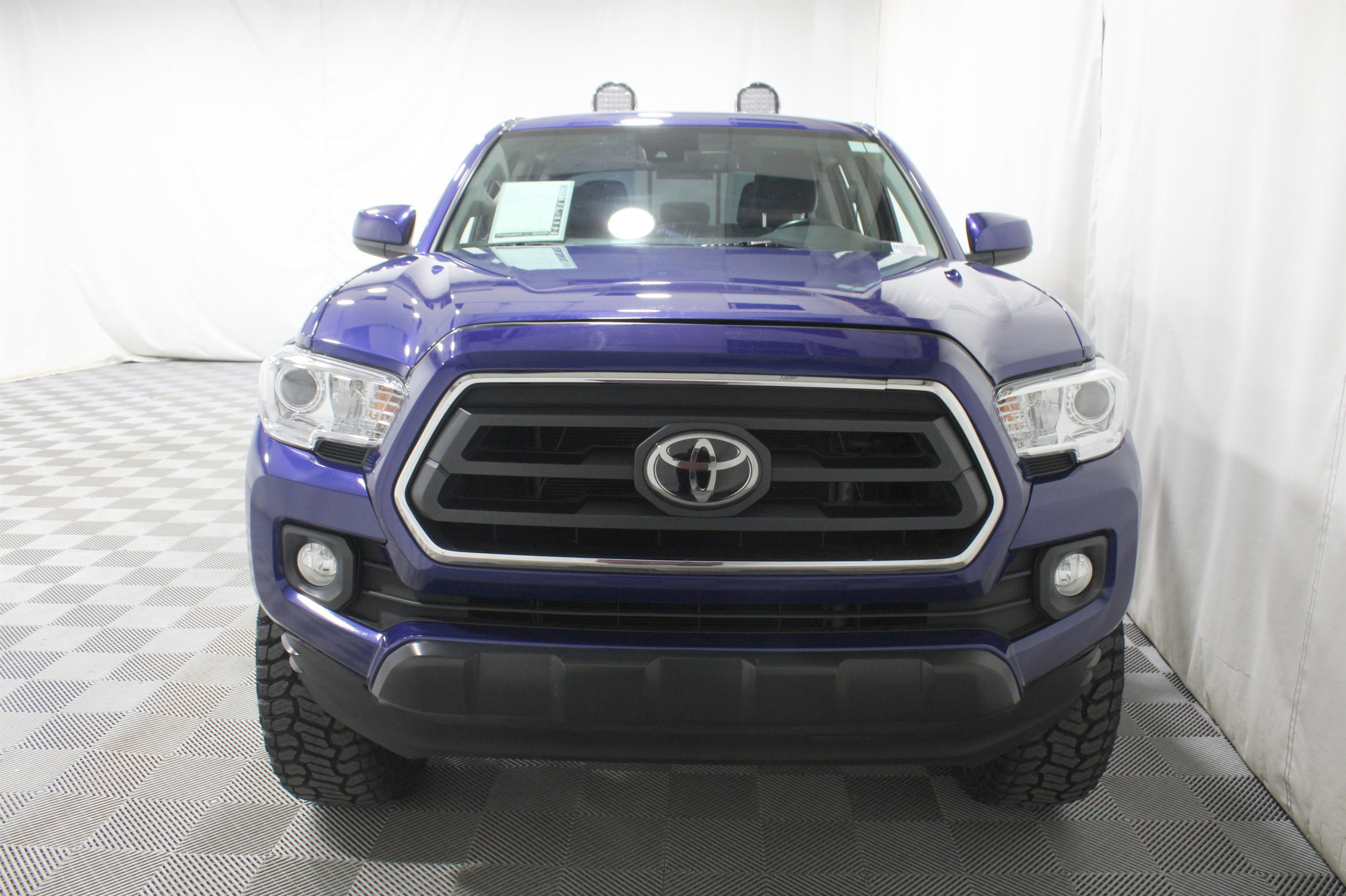 2023 Toyota Tacoma SR5 photo 3