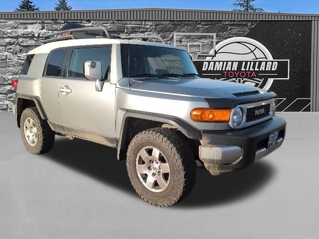 2010 Toyota FJ Cruiser Base's photo