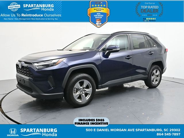 2024 Toyota RAV4 XLE's photo