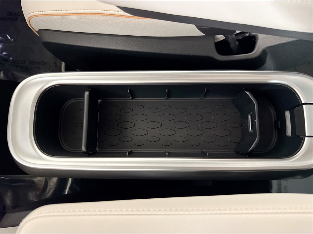 2025 Volkswagen ID. Buzz Pro Plus photo 36