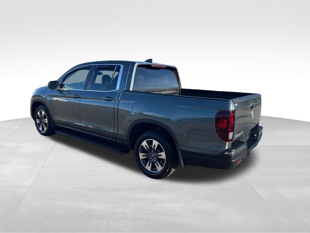 2017 Honda Ridgeline RTL-T photo 3