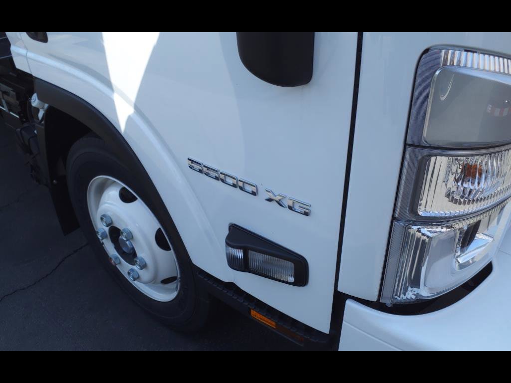 2025 Chevrolet Silverado photo 3
