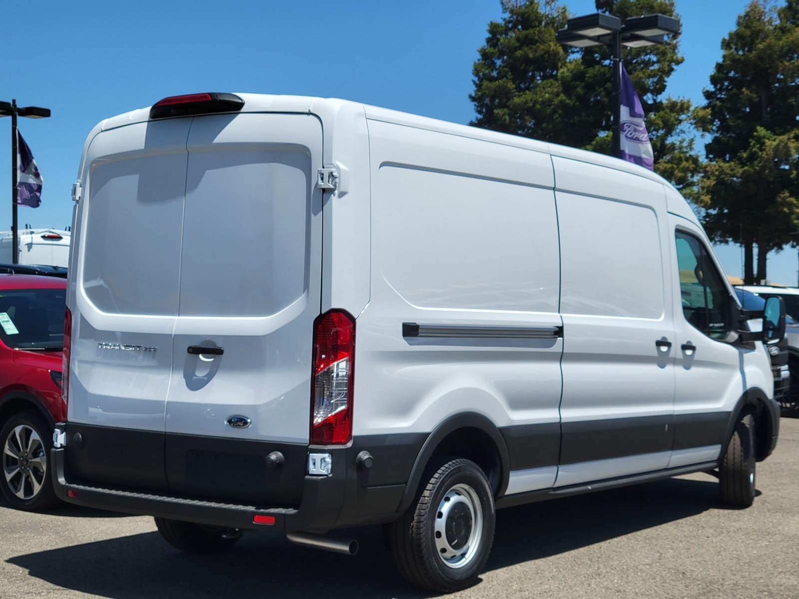 2024 Ford Transit photo 5