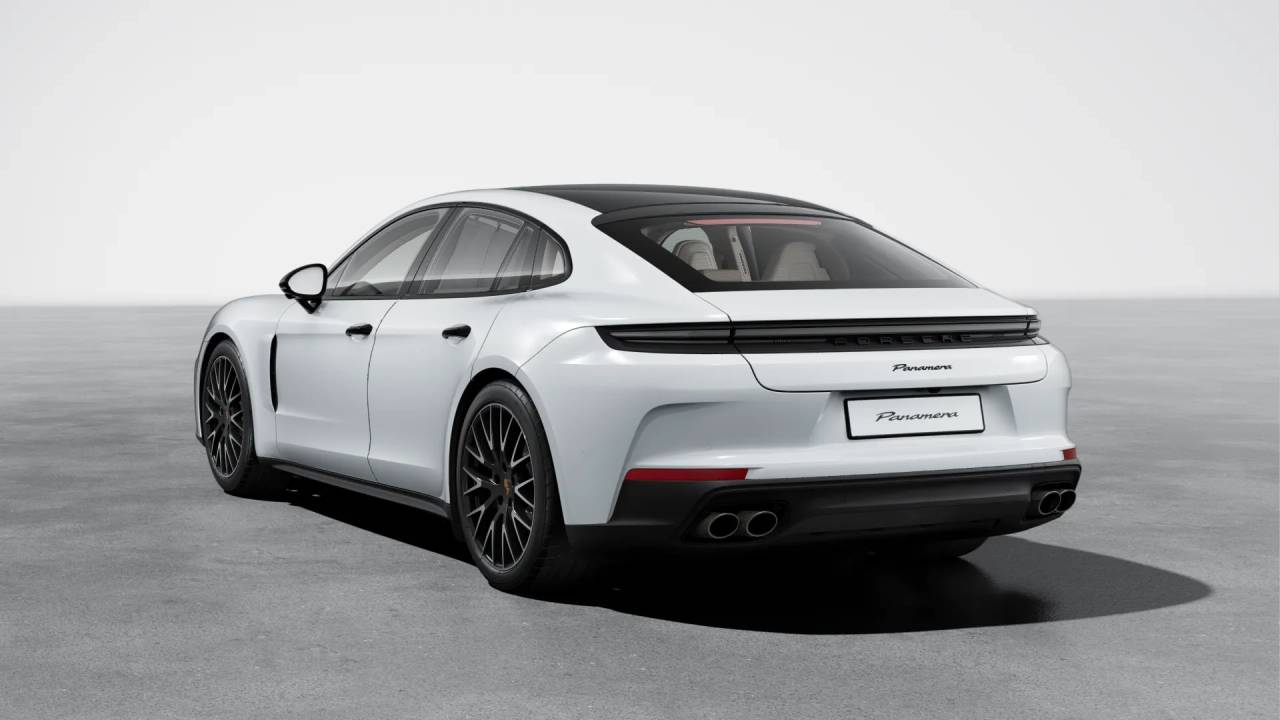 2026 Porsche Panamera 4 photo 3