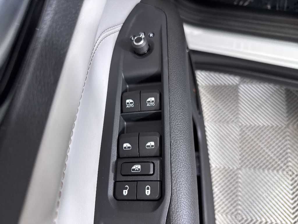 2025 Jeep Compass Limited photo 30