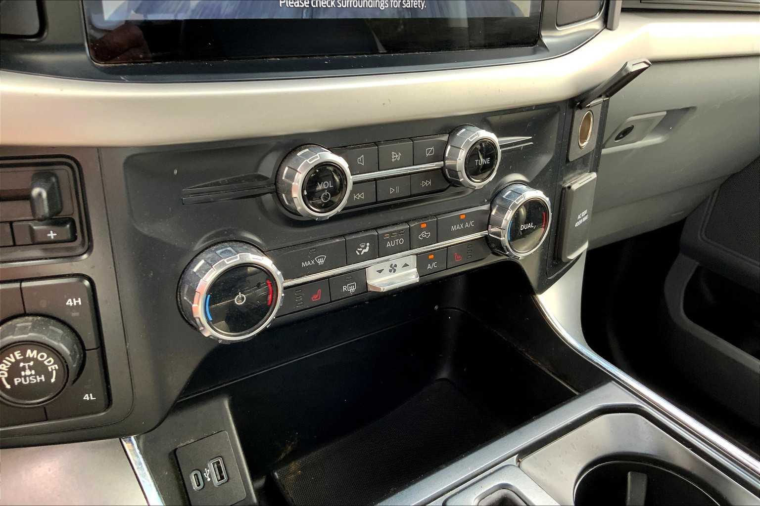 2022 Ford F-150 XLT photo 30