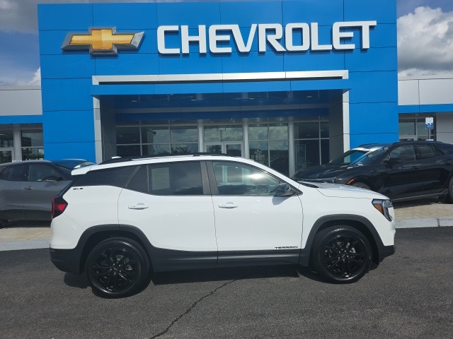 2022 Gmc Terrain SLE photo 2