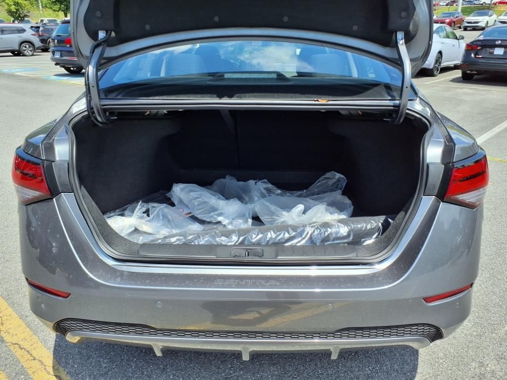 2025 Nissan Sentra S photo 12